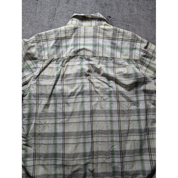 Royal Robbins Short Sleeve Button Up Shirt Men's Size Large Plaid - Picture 11 of 13